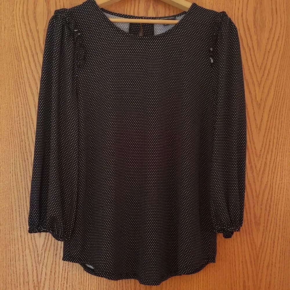 Lovely Adrianna Papell Black Top with White Polka Dots Ruffled Shoulders Sz M